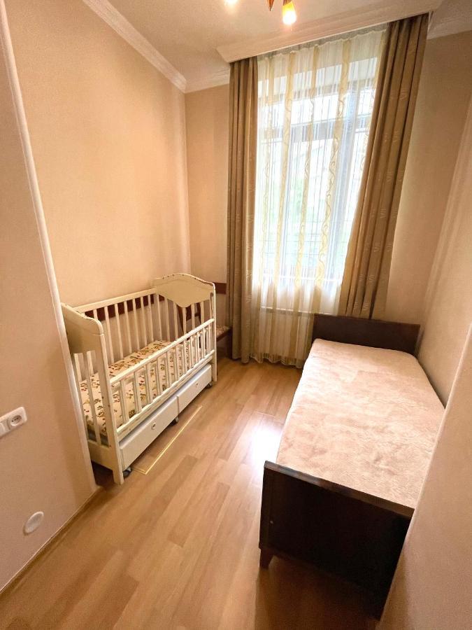 Apartment In The Center Of Єреван Екстер'єр фото
