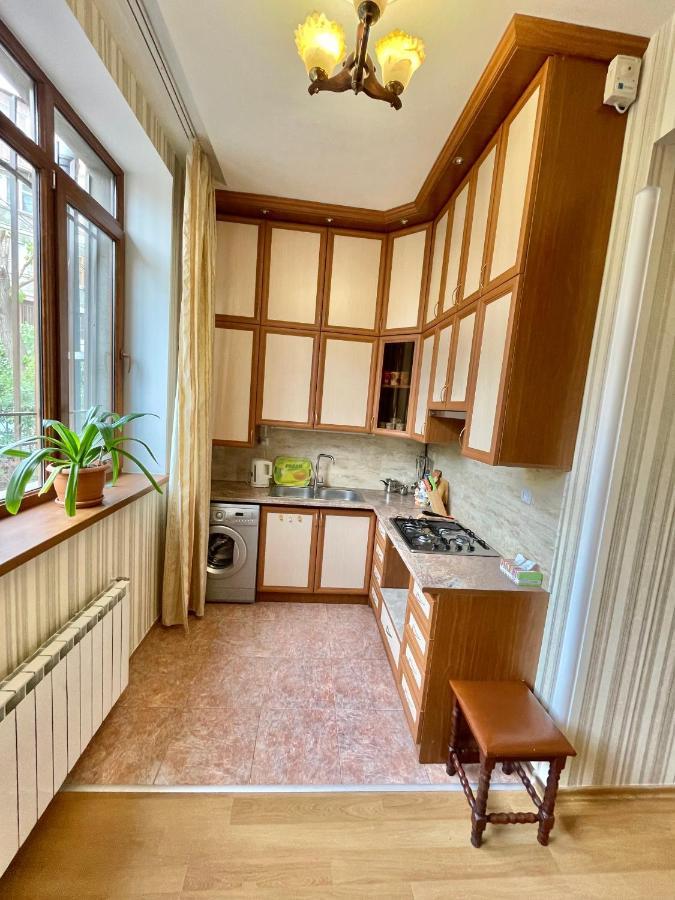 Apartment In The Center Of Єреван Екстер'єр фото